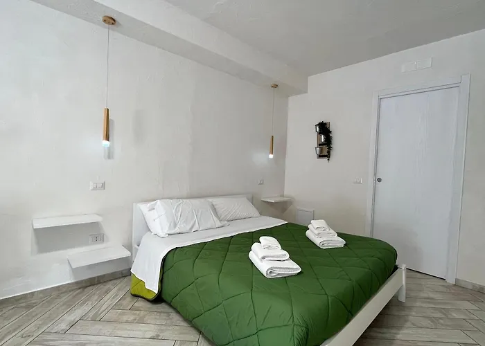 לינה וארוחת בוקר Kamalei 4*